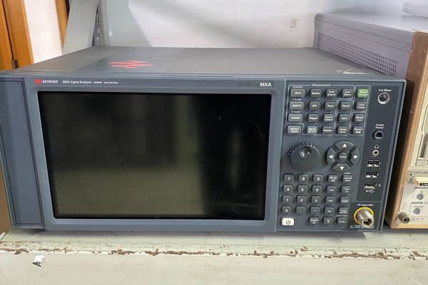 N9020B MXA ̖x10 Hz  26.5 GHz
