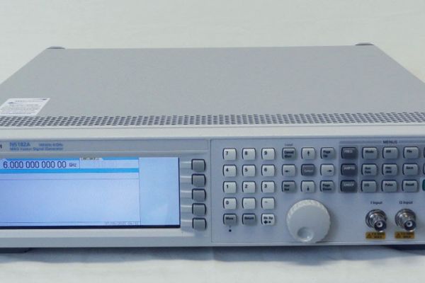 ݂ Agilent N5182A